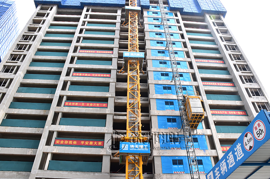 施工電梯樓層防護(hù)門 施工電梯樓層防護(hù)門