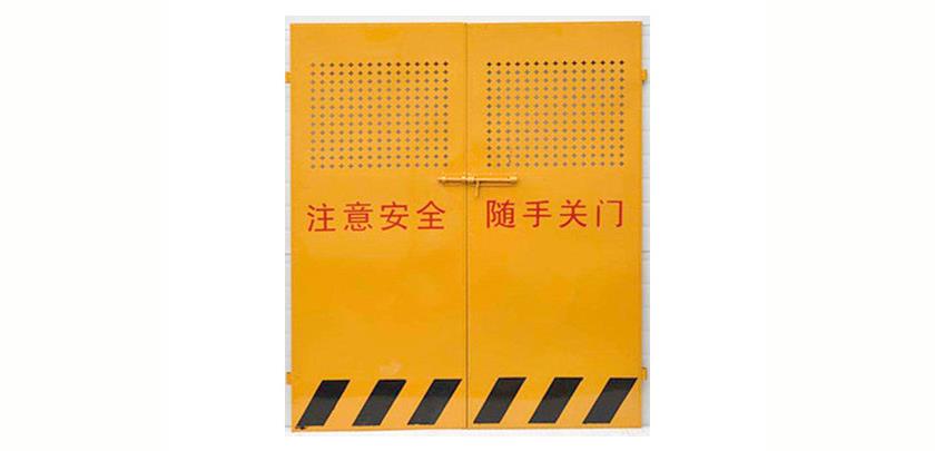 為什么施工電梯防護(hù)門(mén)是黃色的？